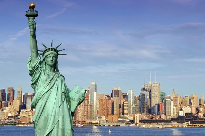 4.5-Hour City Tour: Statue of Liberty, 9/11 Memorial, Wall Street