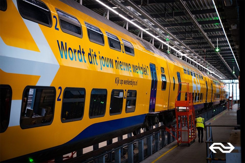 Amsterdam: Train Transfer Amsterdam From/To Rotterdam - Benefits of NS TraiNS for the TraNSfer