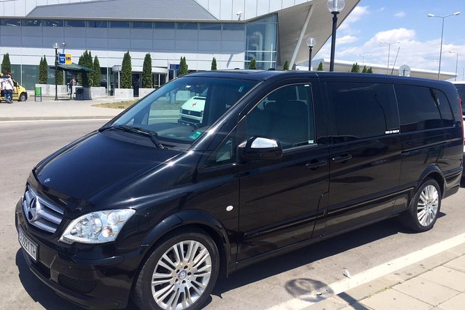 Arrival Private Transfer: Airport Charles De Gaulle or Orly to La Defense