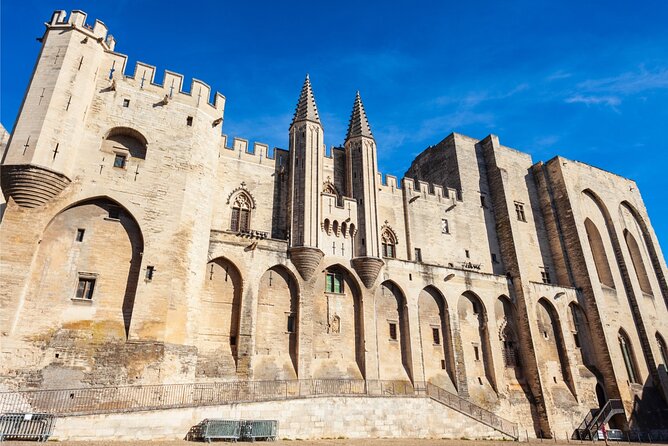 Avignon Scavenger Hunt and Sights Self-Guided Tour - Tour Highlights