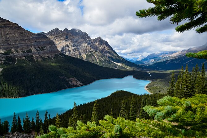 Banff & The Icefields Parkway Small Group Full Day Adventure - Group Size and Transportation