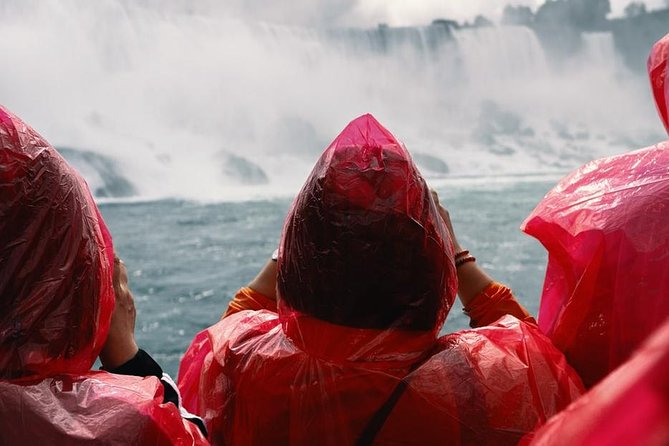 Best of Niagara Falls Canada Small Group W/Boat & Behind Falls