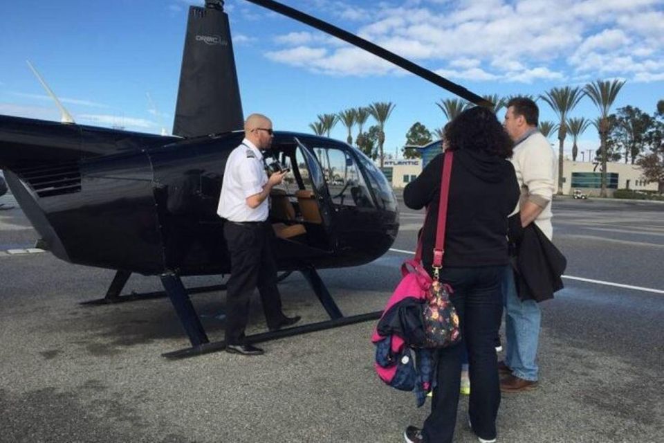 Burbank: Private Helicopter Tour to Waypoint Café - Activity Details