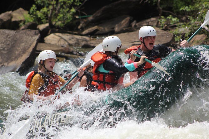 Chattanooga Ocoee River Guided Whitewater Kayaking Experience