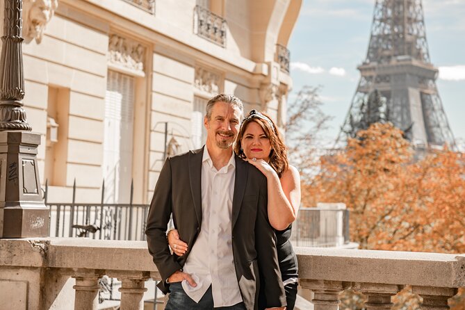 Eiffel Tower Photographer, Professional Photo Shoot – Paris