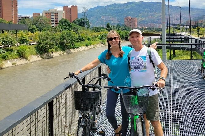 Electric Bike City Tour Medellin, Viewpoints, Local Snacks and Drink Tastings - Tour Highlights