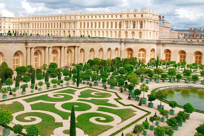 Excursion to Versailles by Train With Entrance to the Palace and Gardens - Booking Details and Flexibility