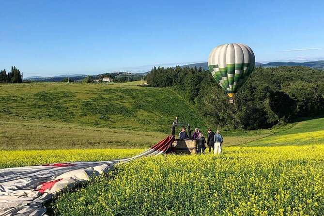 Experience the Magic of Tuscany From a Hot Air Balloon