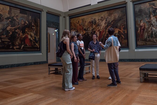 Fabuleux Guided Tour Through the Louvre Museum With Reserved Access
