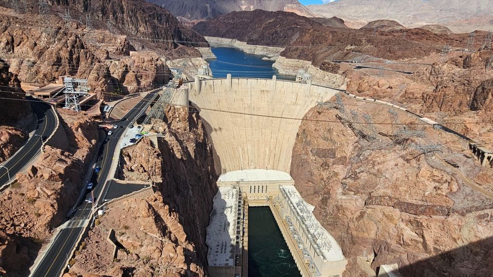 From Las Vegas:West Rim,Hoover Dam,7 Magic Mountain - Tour Highlights