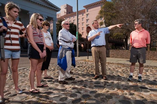 Historic Charleston Walking Tour: Rainbow Row, Churches, and More
