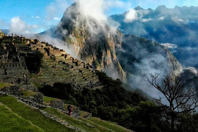 Inca Jungle Trek to Machu Picchu (4 Days)