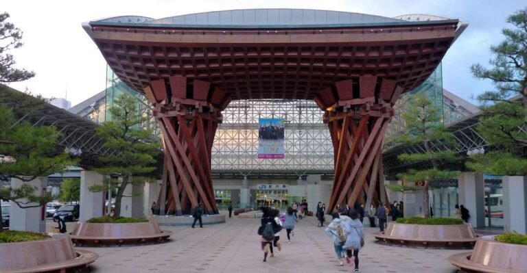 Kanazawa Like a Local: Customized Guided Tour