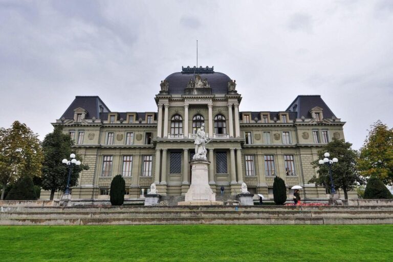 Lausanne Private Guided Walking Tour