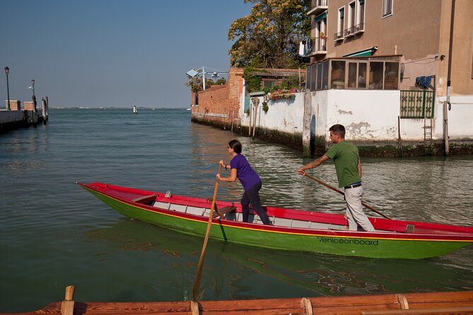 Learn to Row in the Canals of Venice