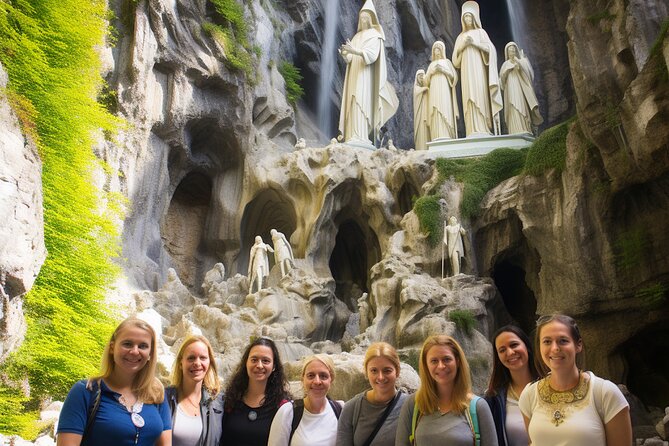Lourdes, Guided Walking Tour in the Sanctuary