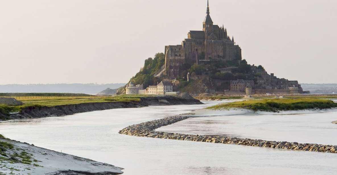 Mont Saint-Michel & Chateaux Country 3-Day Tour From Paris - Itinerary Highlights