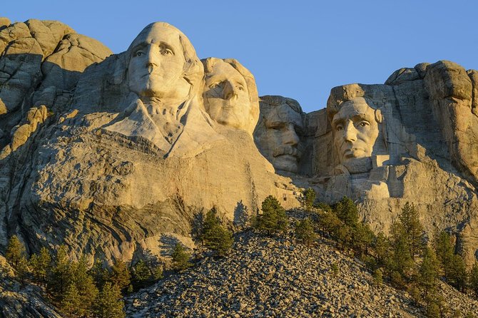 Mount Rushmore and Black Hills Bus Tour With Live Commentary - Tour Highlights
