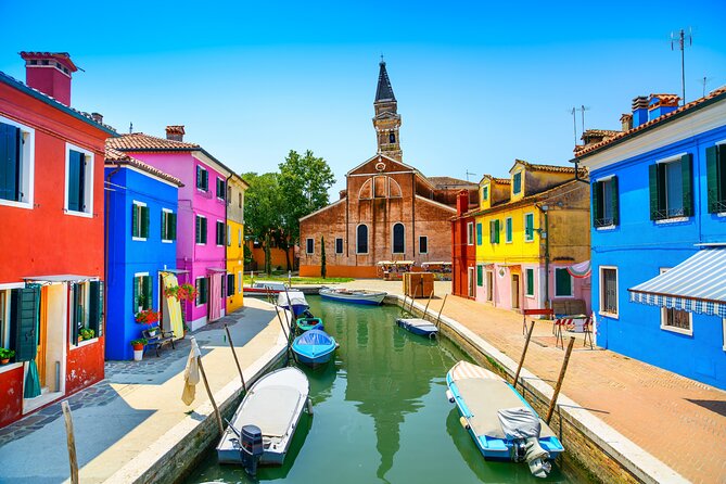Murano & Burano Islands Guided Small-Group Tour by Private Boat