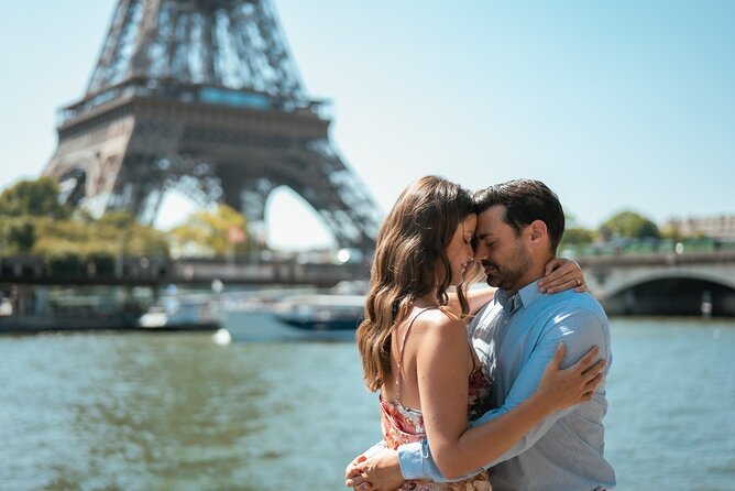 One-Hour Private Photo Shoot in Paris
