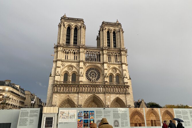 Paris Notre Dame Cathedral Outdoor Walking Tour With Crypt Entry - Customer Reviews