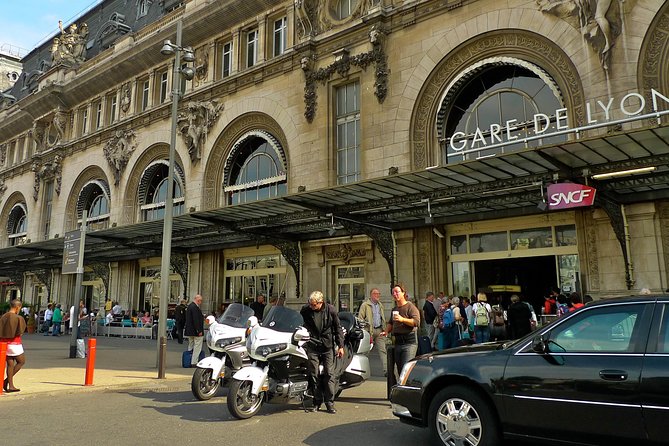 Paris Private Departure Transfer: Hotel to Railway Station