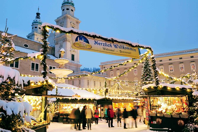 Private Christmas Time Tour From Vienna to Hallstatt and Salzburg Market