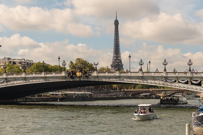 Private Cruise to Discover Paris
