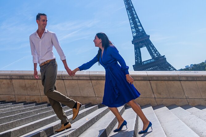 Private Guided Photoshoot at the Eiffel Tower in Paris