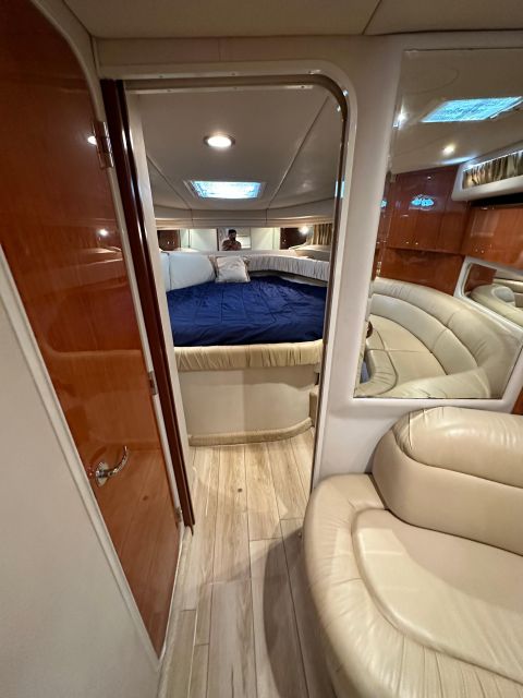 Private Yacht Rentals 4h Champagne Gift - Rental Duration and Pricing