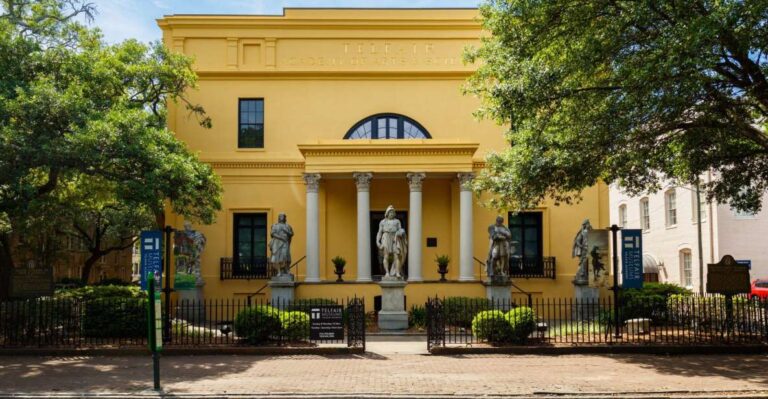Romance by the River: Savannah’s Waterfront Love Story