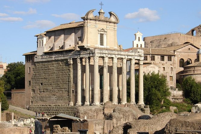Rome: Guided Group Tour of Colosseum, Roman Forum & Palatine Hill - Tour Details and Highlights