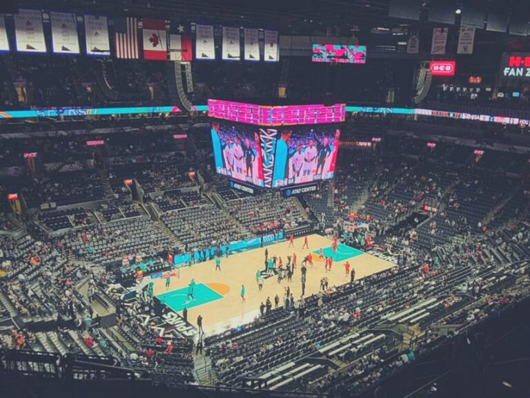 San Antonio: San Antonio Spurs Basketball Game Ticket