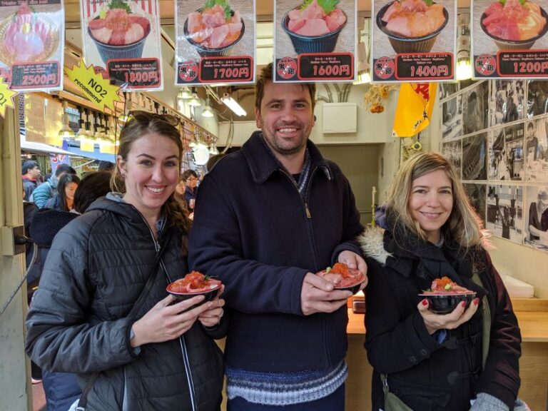 Small Group Tsukiji Fish Market Food Tour