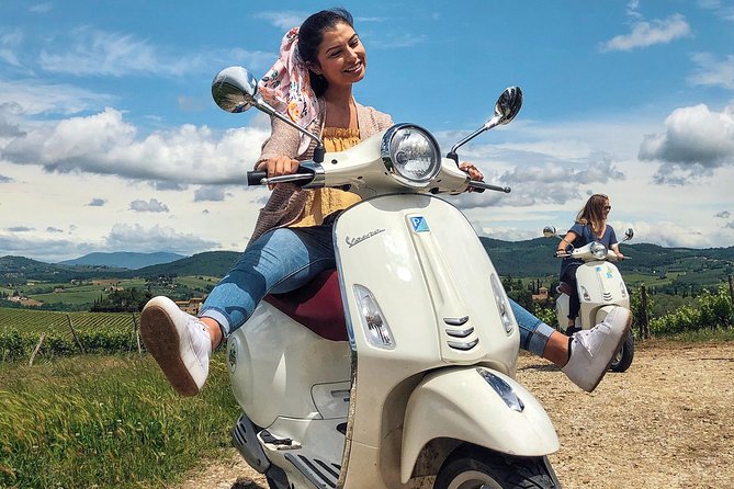 Tuscany Vespa Tours Through the Hills of Chianti - Vespa Rental and Safety Measures