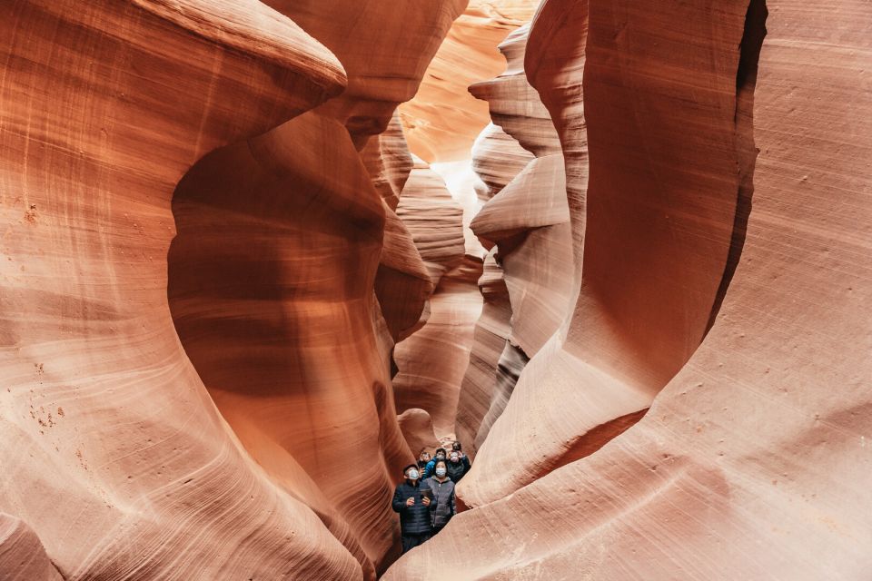 Vegas: Antelope Canyon & Horseshoe Bend Tour at Golden Hour - Tour Duration and Starting Location