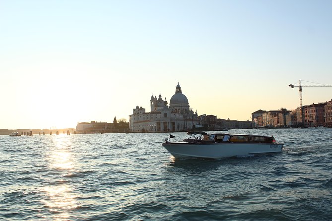 Venice Private Departure Transfer by Water Taxi: Central Venice to Cruise Port