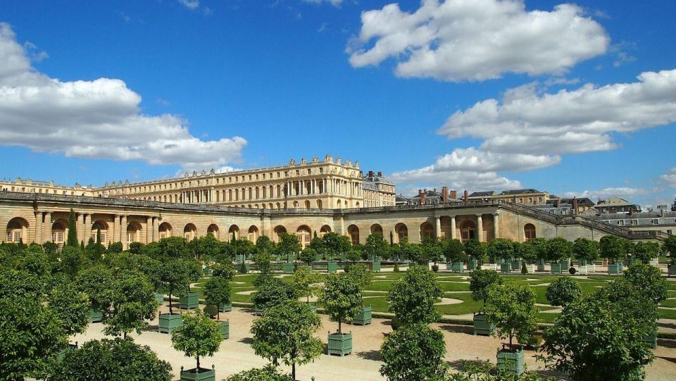 Ville De Versailles: Palace Surroundings App Audio Tour (En) - Activity Details