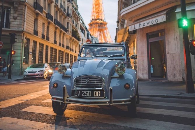 Vintage 2CV Adventure: 3-Hour Paris Highlights Tour