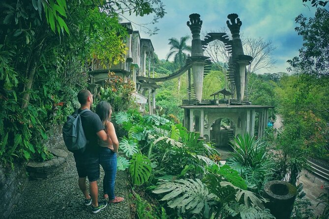 Xilitla Surrealistic Garden and Huahuas Abyss Tour