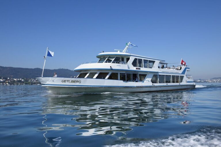 Zurich: City Bus Tour With Audio Guide and Lake Cruise