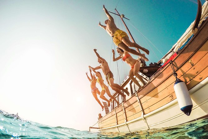 A Half-Day, Small-Group Gozzo Cruise Along the Amalfi Coast - Customer Reviews and Ratings
