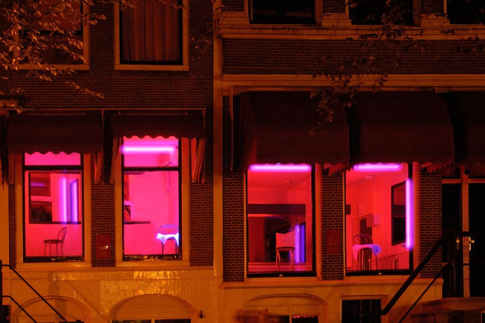Amsterdam: Red Light District 1-hour Smartphone Audio Tour - Experience Highlights