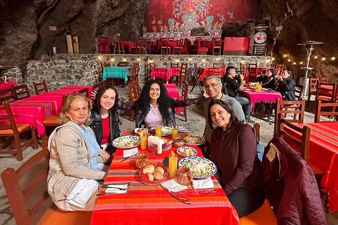 Balloon Flight in Teotihuacán Pick up CDMX Breakfast in Cave. - Booking and Reservations