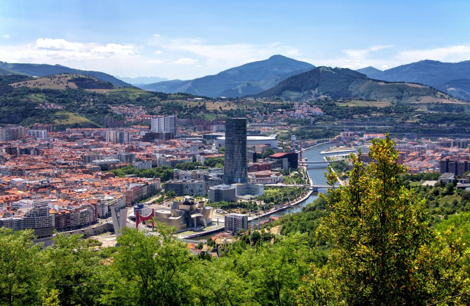 Basque Country 7-Day Guided Tour From Bilbao - Daily Excursions and Activities