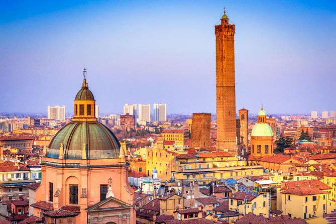 Bologna City Walking Tour - Tour Experience Features