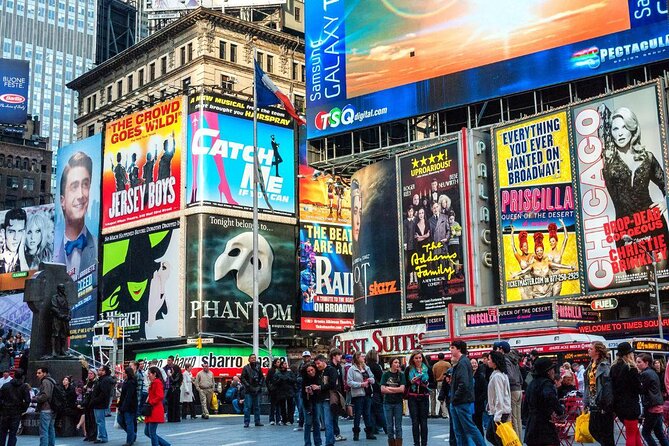 Broadway Theaters and Times Square With a Theater Professional - Guides Performance Feedback