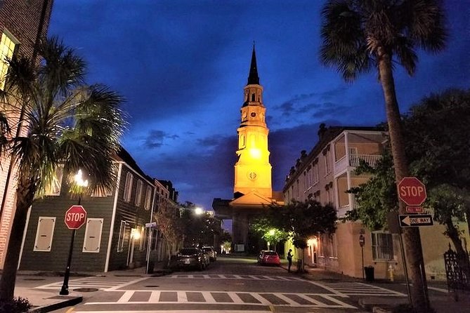 Charlestons Pleasing Terrors Night-Time Walking Ghost Tour - Traveler Experience