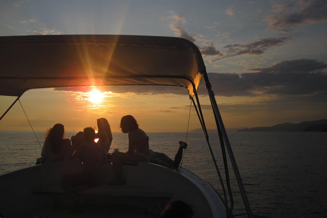 Cinque Terre Sunset Boat Tour Experience - Inclusions and Amenities Provided