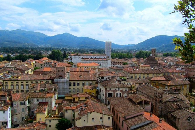 Discover Lucca's Secrets on a Guided Walking Tour - Roman Heritage